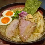 昴 - 料理写真:背脂こってりそば＋味玉