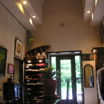 ミス・アナベラ - 中から見た入り口側の写真です。