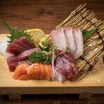 食処 居酒屋 おおとら - お刺身盛り合わせ