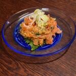 食処 居酒屋 おおとら - 大槌サーモンのなめろう