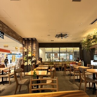 BLOOMY'S×Flory_2