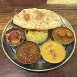 印度料理シタール - トリプルカレーセット（キーマカレー / バターチキンカレー  / シュリンプ）