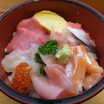 Sushi To Resutoran Daikoku - ランチ・ちらし　￥８２０（税込）