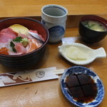 Sushi To Resutoran Daikoku - 