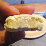 アディクト オ シュクル - カリっとした表面の感じ。