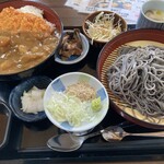 和食処 味彩 - 料理写真:カツカレーとゴマ蕎麦のセット