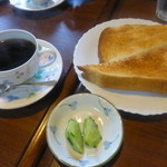 モーツアルト - アメリカンコーヒーと、バタートースト