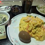 四川料理 秋 - エビ玉子野菜塩炒め