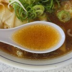 らーめん くぼ田 - 醤油チャーシューワンタン麺