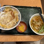 和風レストラン まるまつ - 料理写真:カツ丼と温うどんランチ