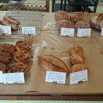 ブーランジェ エス・カガワ - 素朴に見えてこだわり生地が楽しめる、お手頃価格のパンたち1（2015年2月）