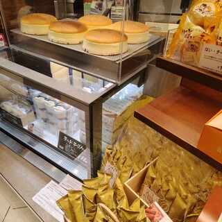 りくろーおじさんの店_1