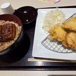とり専門店 鳥さく - 料理写真:うな丼・単品とり天(5個)
