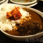 YAKINIKU MARUUSHI - じっくり煮込んだ柔らか牛タンカレー(￥460)