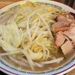 ラーメン豚山 - 料理写真: