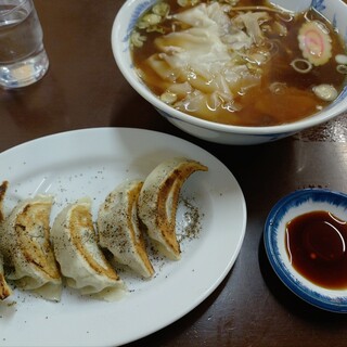 つるや食堂_0