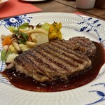 ビストロ瀬田亭 コツナ - 和牛フィレ肉のグリエ “シェフ特製”赤ワイン味噌ソース／Filet de "Wagyu" grillé sauce vin rouge au Miso
