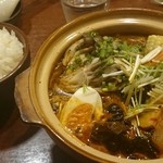 奥芝商店 函館本店 - 牛スジときのこの土鍋カレー おくおくスープ