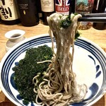 莉々庵 - パキッとした蕎麦にとろろと岩海苔がよく絡む