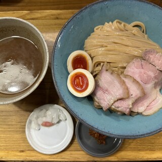 いかれたヌードル フィッシュトンズ_1