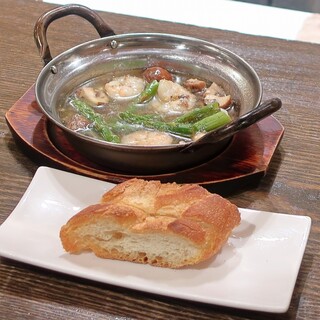 トリワイン ＰＩＫＯＳＨＨＨＵ 京橋店