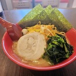 横浜家系ラーメン 赤家 - 料理写真: