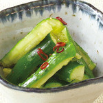 Delicious and spicy! Seared cucumber