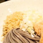 銀座うどん そば たに川 - お店拘りの見事な"揚げ玉"。