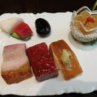 赤坂璃宮 赤坂本店 - 2013年5月　焼き物前菜三種盛り合わせ。