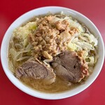 ラーメン二郎 - 中ラーメン・ニンニク・アブラ
