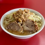 ラーメン二郎 - 中ラーメン・ニンニク・アブラ