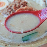 麺場 龍吟 - スープ