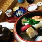 すし さかい - すしランチ¥1000