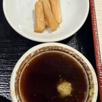 ステーキ&ハンバーグ ビッグシェフ亭 - 漬物、わさびだし醤油