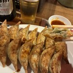 屋台安兵衛 - 屋台餃子（2人前）