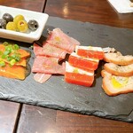 肉ダイニング 暴れ牛 - 