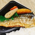 ポプラデリ - 鯖塩焼きは大き目でふっくら美味しかった (2026.04.21)
