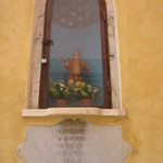 Vicolo San Lorenzo - 壁の聖人