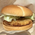 Wendy's First Kitchen - 料理写真:クリスピーチキンバーガー 360円 (単品)