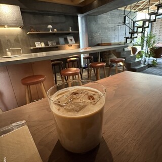 AND PLUS SHARE OFFICE+COFFEE_0