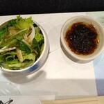 すし居魚家 膳さん - サラダ、小鉢。