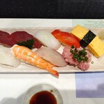 すし居魚家 膳さん - にぎりセット9貫。
