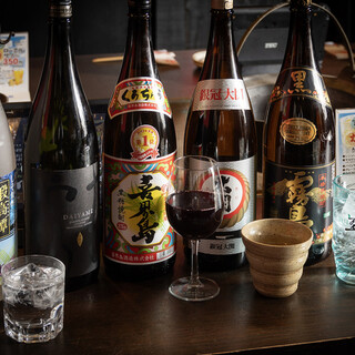 厳選地酒も385円！豊富な日本酒や焼酎