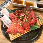 焼肉酒場ともさんかく - 