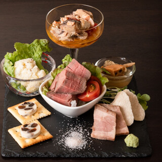 迷ったらコレ！日本酒との相性もよい【晴ル】の名物料理3選