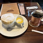 星乃珈琲店 - 料理写真:15分位待つと窯焼きバニラスフレのドリンクセット980円の出来上がりです。