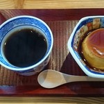 斜坑 - 本日の甘味（プリン）と珈琲