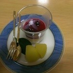 食極楽 - ブランマンジェと林檎蜜煮