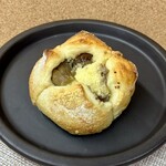 パヴェナチュール - 茄子と豚肉のマスタードクリームパン