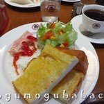 Yushishikafepuraza - トースト＆目玉焼きモーニング　５２０円
                        